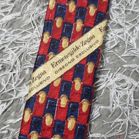 Ermenegildo Zegna Geometric Red & Blue 100% Silk Tie, Made in Italy - Picture 4 of 8